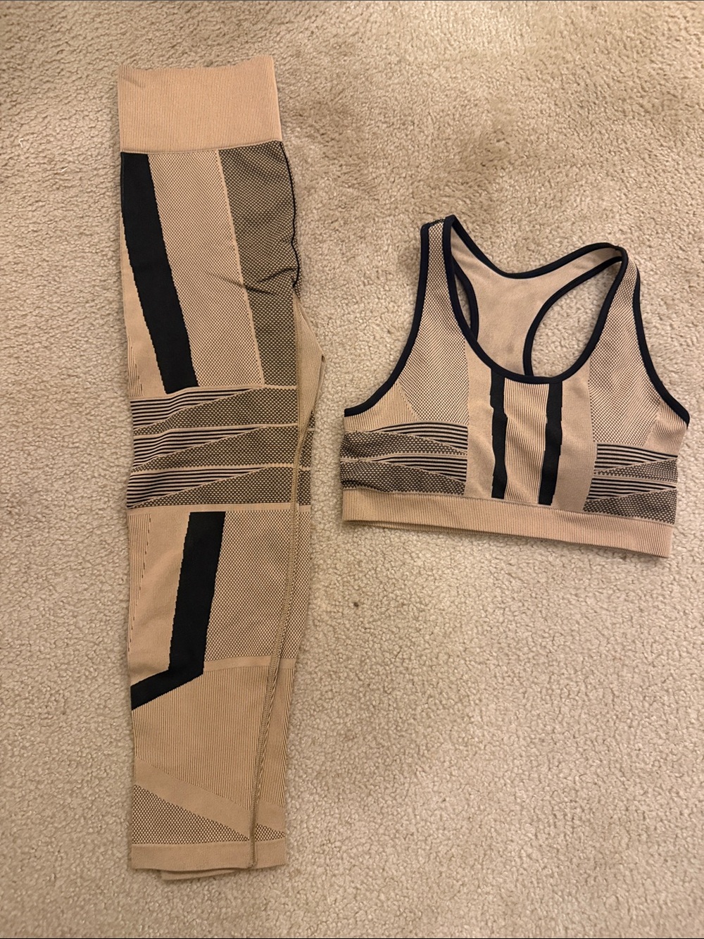 DSG Beige and Black Seamless Leggings & Sports Bra Set
